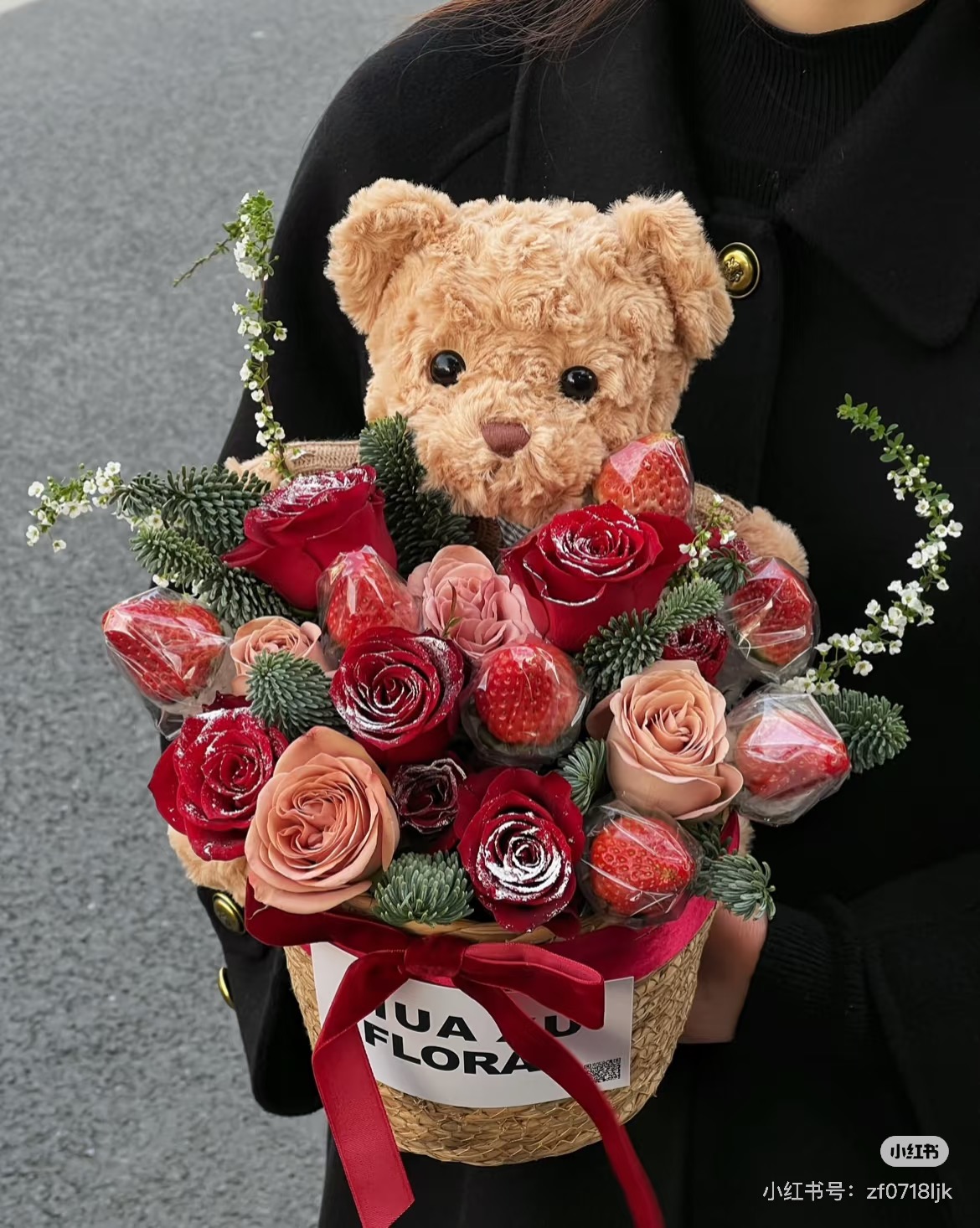 【小熊先生】红玫瑰花玫瑰抱抱桶花束高颜值款玩偶花束送朋友闺蜜爱人生日礼物鲜花店送花上门